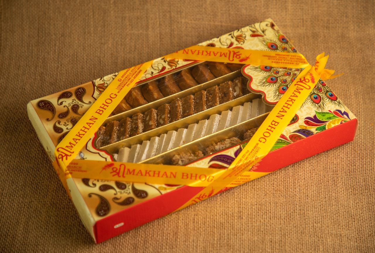 Premium sweets hamper